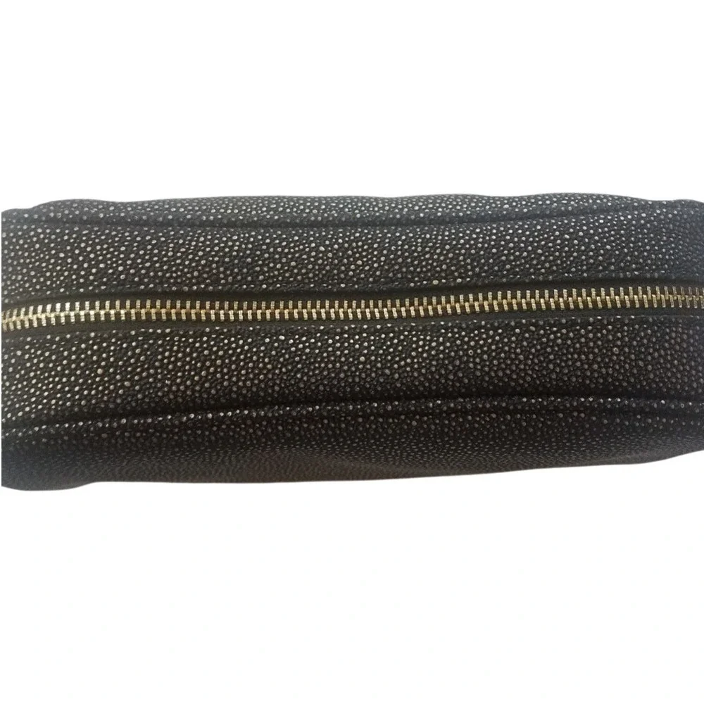 BareMinerals Makeup Statement Bag – Elegant & Travel-Friendly Cosmetic Pouch